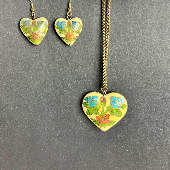 Vintage Cloisonne Enamel Porcelain Heart Floral Ornament Gold Brass - Picture 8 of 10